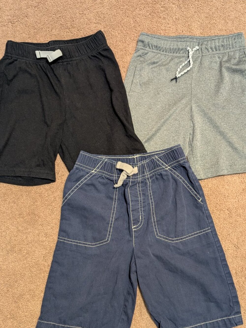 Lot 3 Boys T-shirts and 3 Shorts 5T Hot Wheels Marvel Captain America - Picture 4 of 10